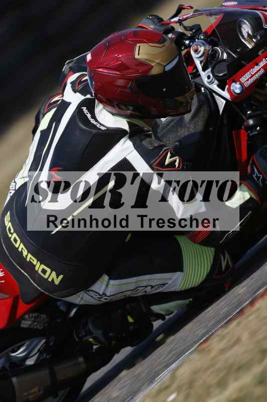 /Archiv-2023/28 05.06.2023 Moto Club Anneau du Rhin/rouge-expert/unklar